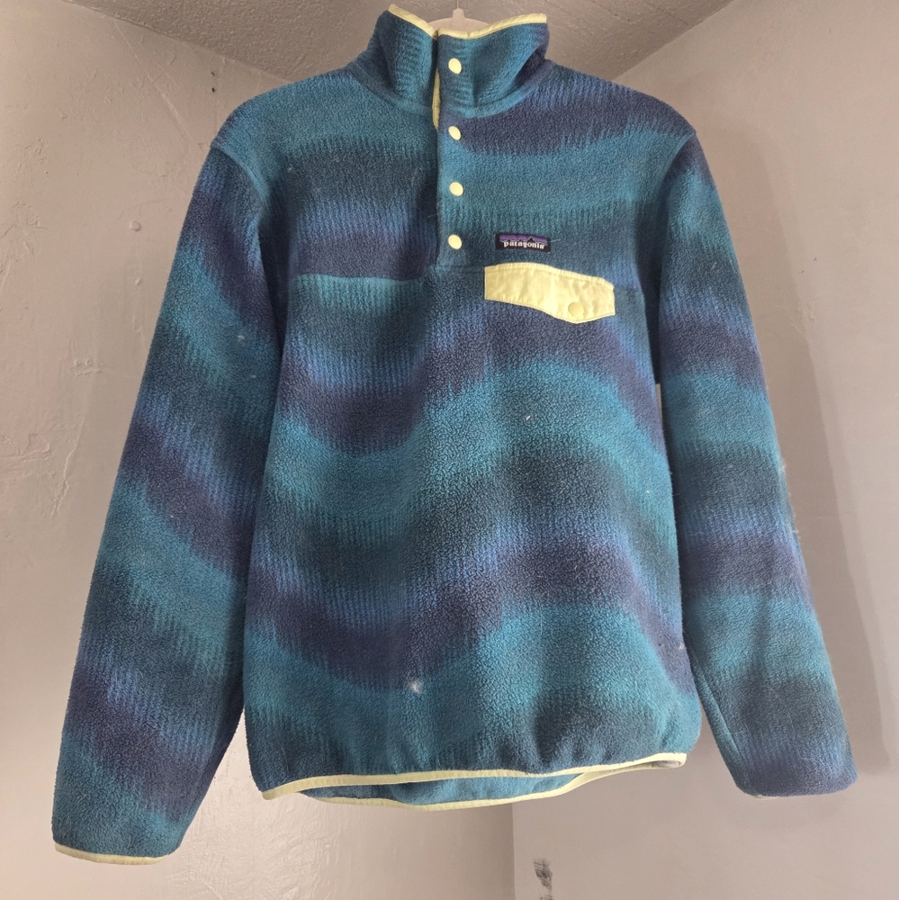 Patagonia Men's Blue Sweater